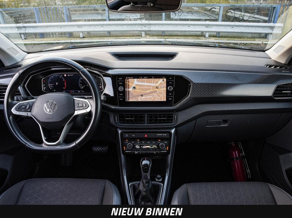 Volkswagen T-Cross 1.5 TSI 150 PK DSG Aut. Style R-Line LED, T-Cross, 4 cilinders, 150 pk, Leder en Stof
