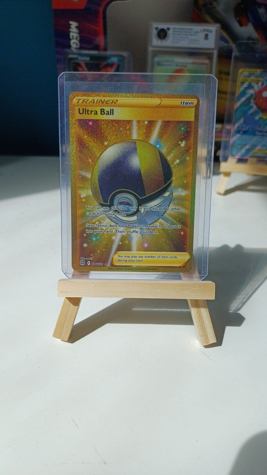 Gold Ultra Ball Pokémon Kaart - Trainer Item (Foil), Ophalen of Verzenden, Zo goed als nieuw, Losse kaart, Foil