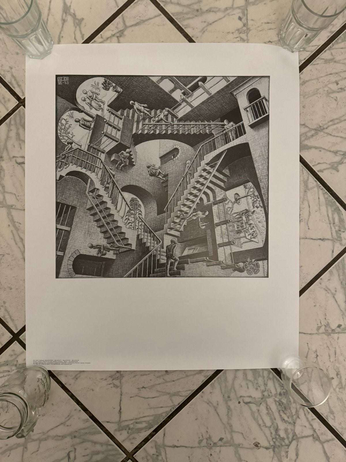 M.C. Escher - Relativiteit (1953) - Kunstprint, Verzamelen, Posters, Nieuw, Overige onderwerpen, Deurposter of groter, Rechthoekig Staand