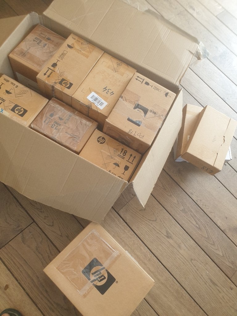 Lot : NEW 11 pcs  SAS hot plug Server / storage Hard disc's, Computers en Software, Intern, SAS, 2.5 / 3.5, HDD