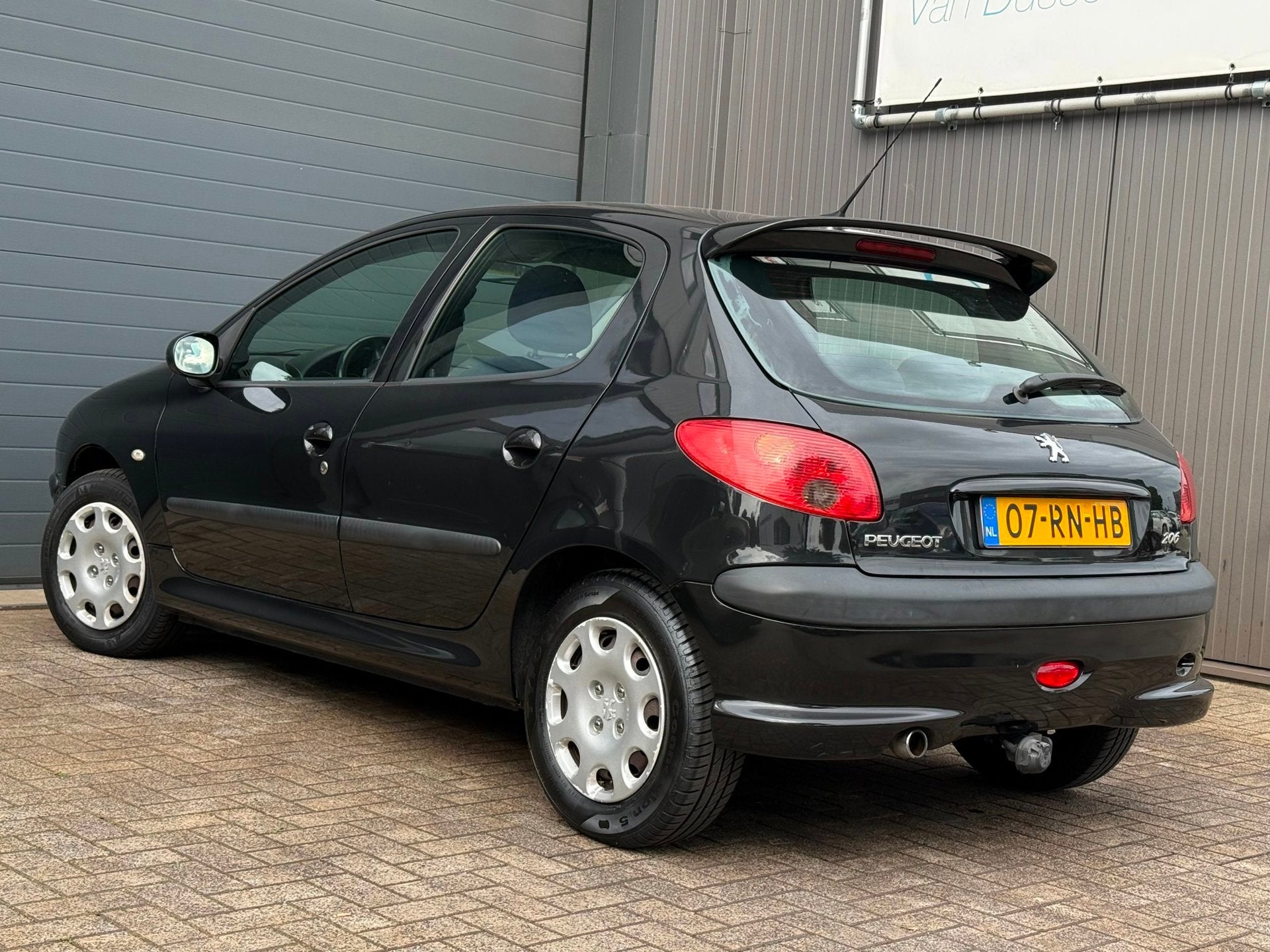 Peugeot 206 1.6-16V Gentry | Automaat | 5-deurs | Velours, Auto's, 4 cilinders, 1039 kg, Zwart, Bedrijf