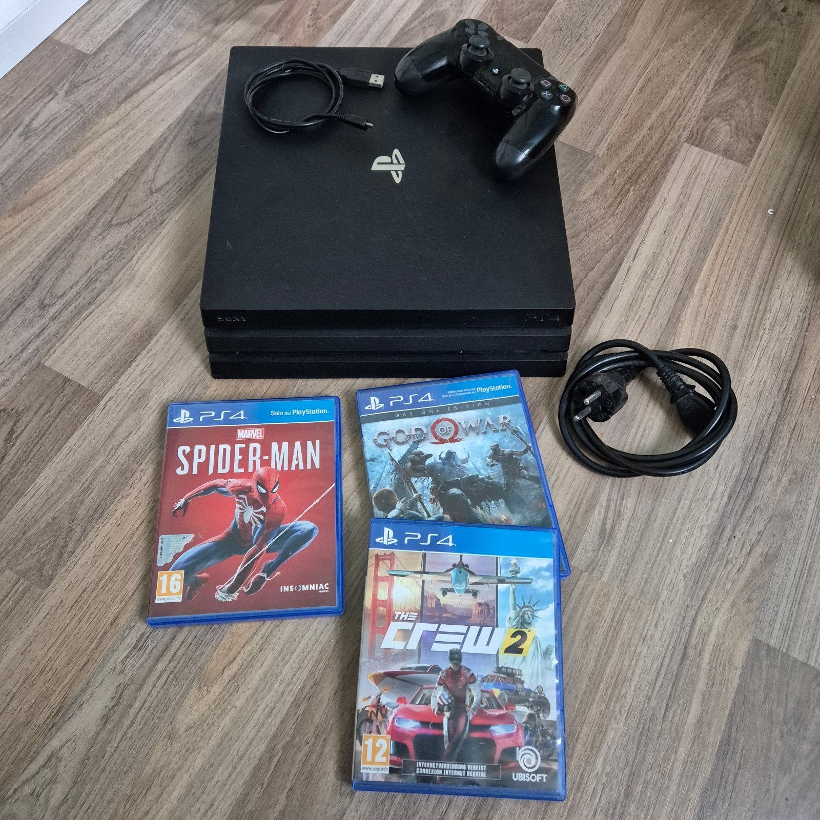 PS4 Pro met controller en 3 games, Ophalen, Met games, Zo goed als nieuw, 1 TB
