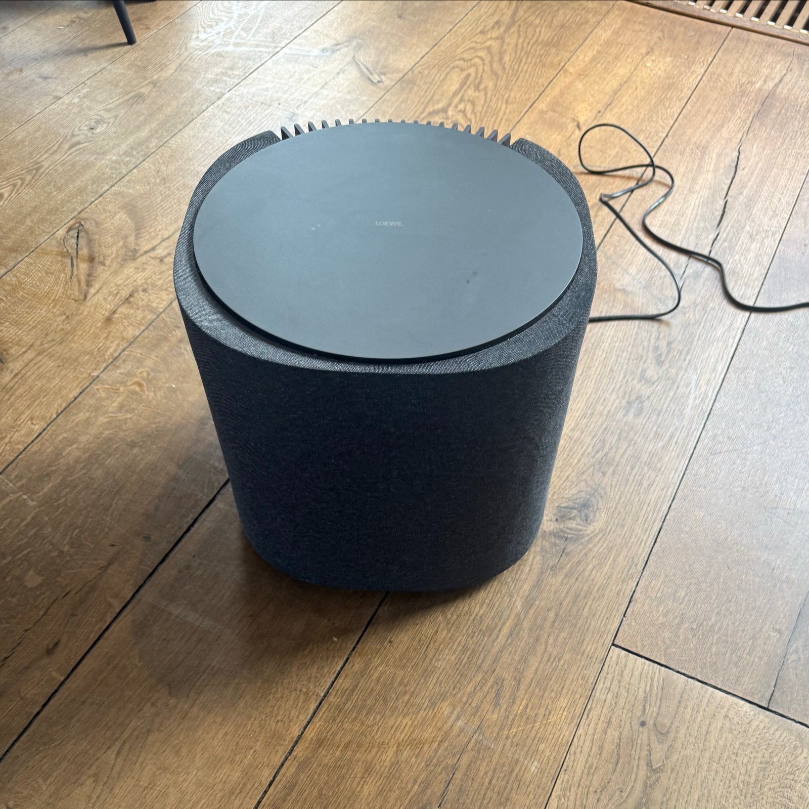 Loewe Klang 5 Subwoofer - Diepe Bas, Stijlvol Design, Audio, Tv en Foto, Subwoofer, Ophalen of Verzenden, Zo goed als nieuw, 150 watt of meer
