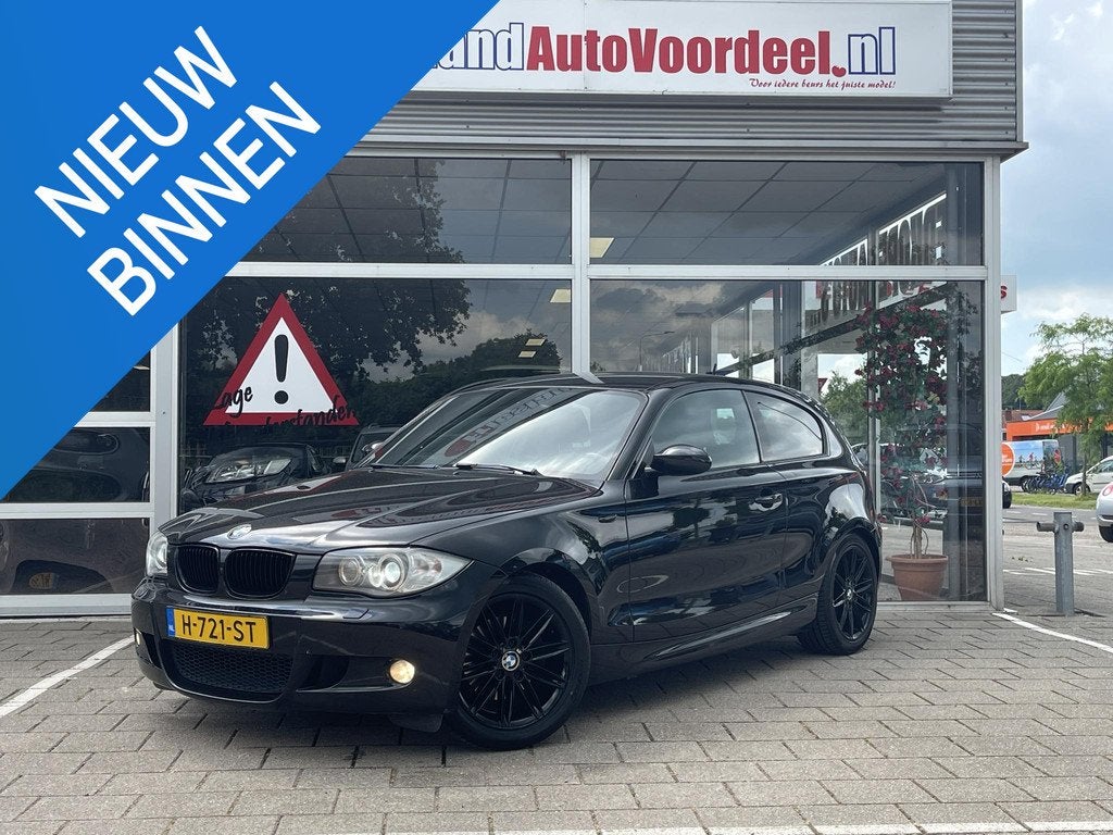 BMW 1-serie 120i /M Sportpakket/Leder/Cruise/Clima/Onderhoud, 1-Serie, Euro 5, Achterwielaandrijving, Zwart