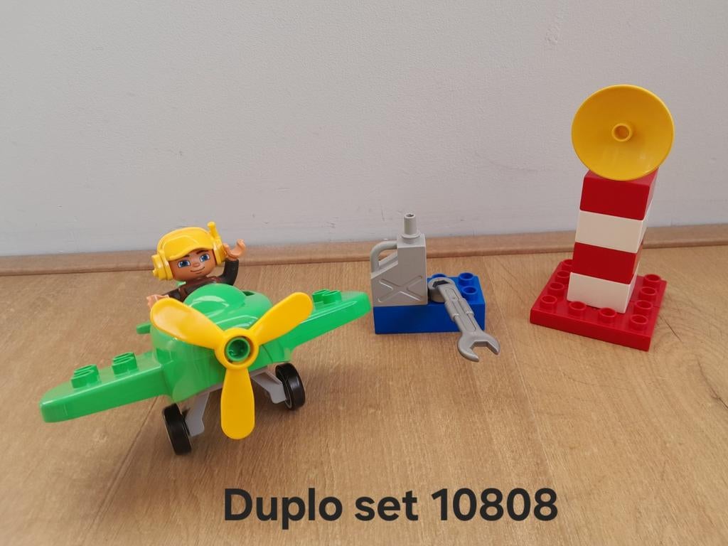Duplo set 10808 Vliegtuigje met piloot en accessoires, Compleet, Ophalen of Verzenden, Zo goed als nieuw, Duplo