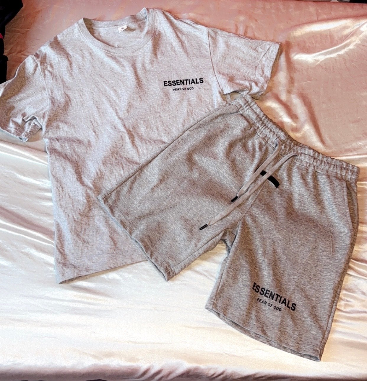 Essentials Fear of God T-shirt en korte broek set, Ophalen of Verzenden, Zo goed als nieuw
