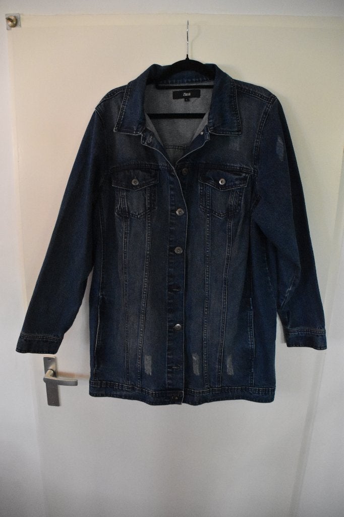 superleuke nieuwe lange spijkerjas maat 50/52 Zizzi, Kleding | Dames, Grote Maten, Zizzi, Blauw, Nieuw, Ophalen of Verzenden