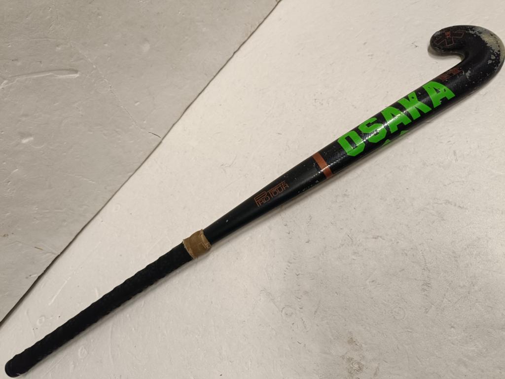 Osaka Pro Tour 35 inch hockeystick glass fibre carbon, Gebruikt, Ophalen of Verzenden, Stick