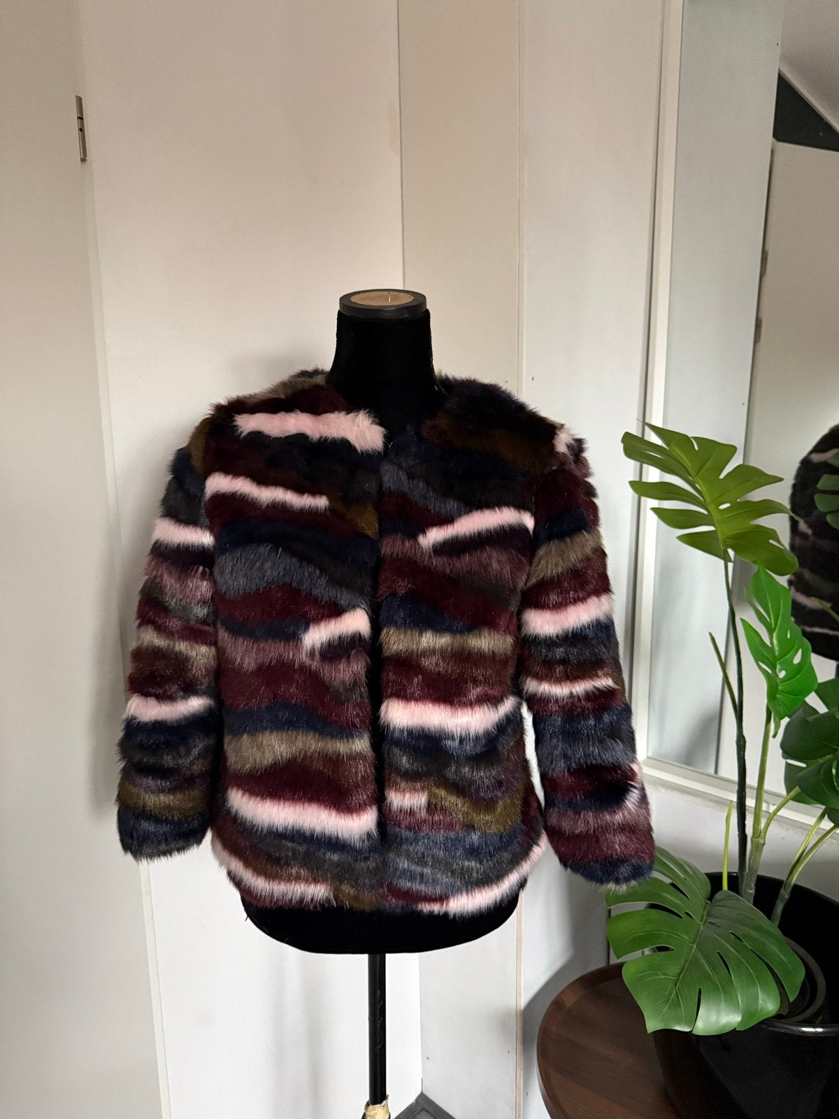 Ted Baker bontjasje met leuke kleuren maat 40, Kleding | Dames, Ophalen of Verzenden, Gedragen, Maat 38/40 (M), Meerkleurig