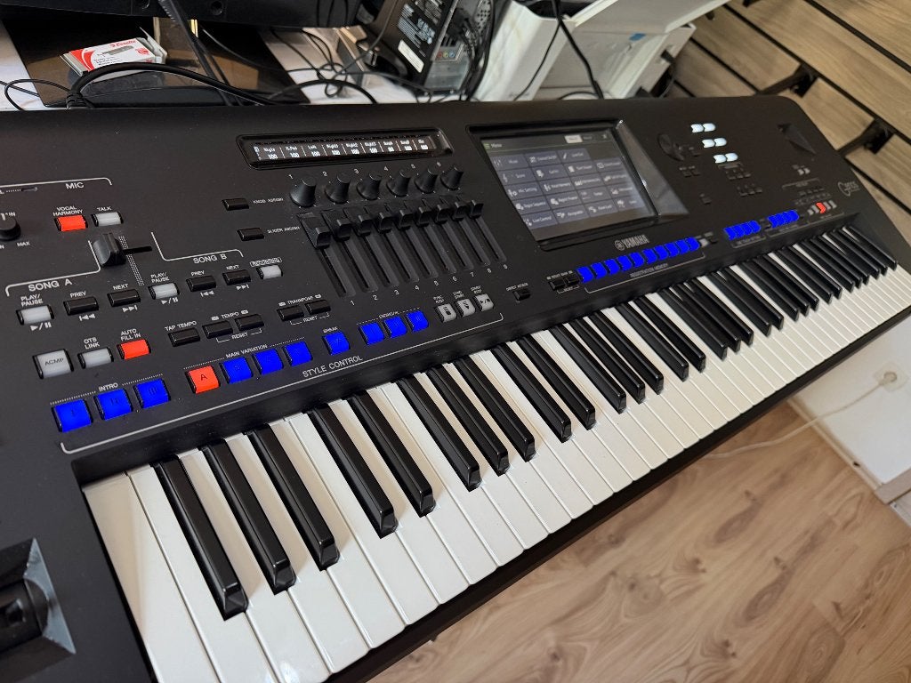 Yamaha genos 1, Muziek en Instrumenten, Ophalen, Zo goed als nieuw, 76 toetsen, Yamaha