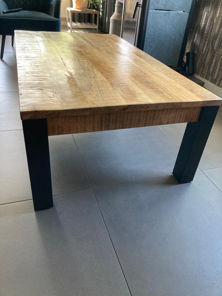Salontafel mangohout industrieel, Huis en Inrichting, Tafels | Eettafels, Ophalen, 100 tot 150 cm, 50 tot 100 cm, Zo goed als nieuw