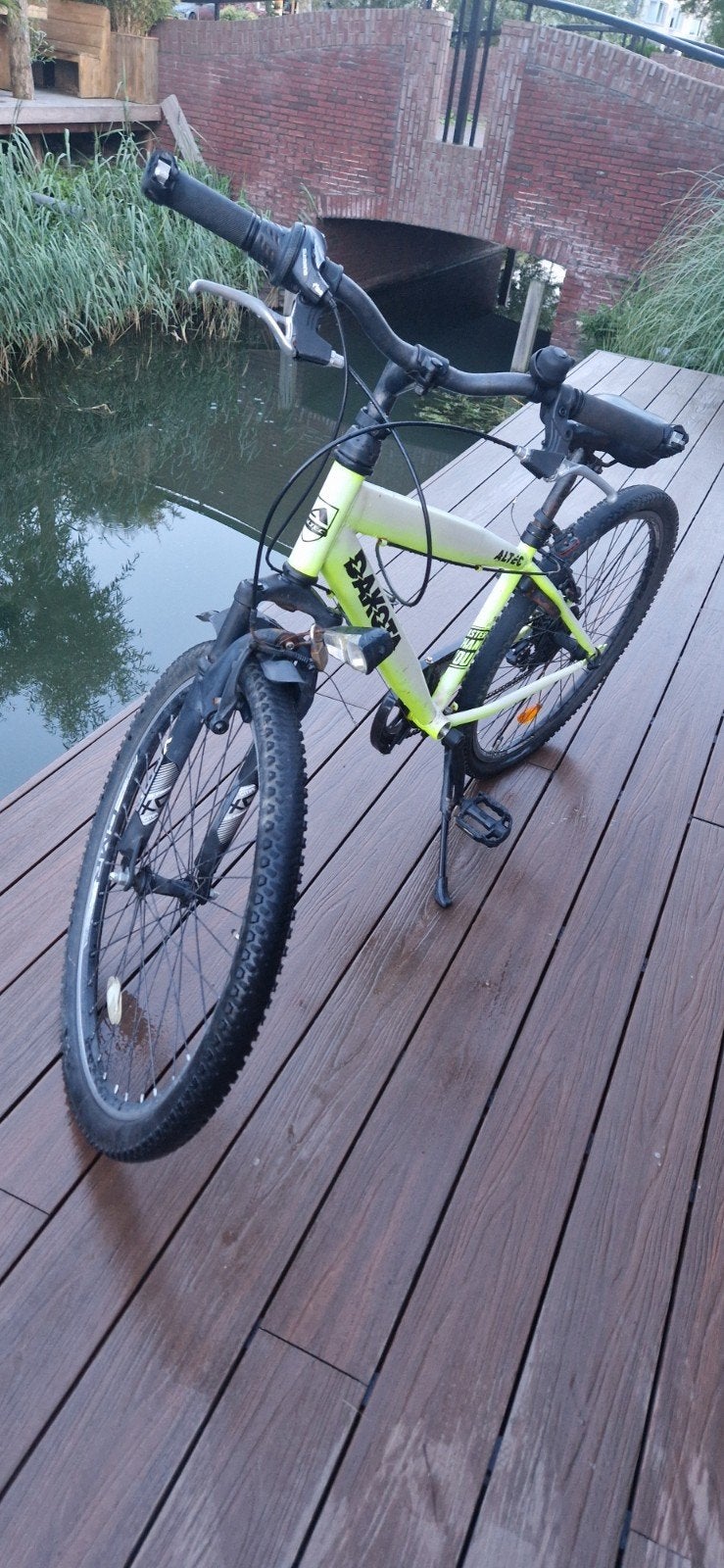 Opknapper: Mountainbike, Ophalen, 24 inch of meer, Gebruikt, Velgrem