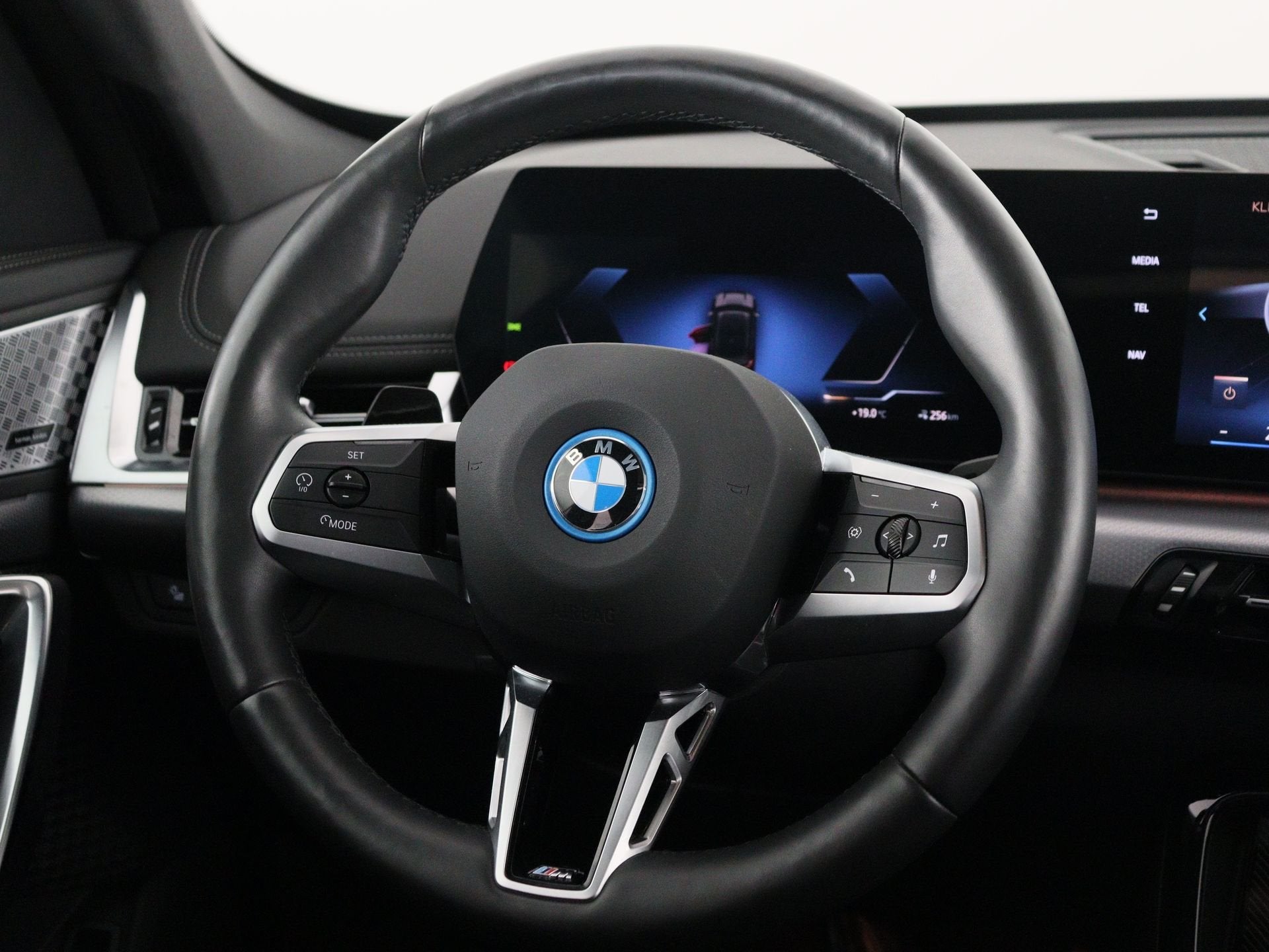BMW iX1 eDrive20 M-Sport | Trekhaak | Panoramadak (bj 2025), Auto's, Dealer onderhouden, Gebruikt, Met garantie (alle), 24 min