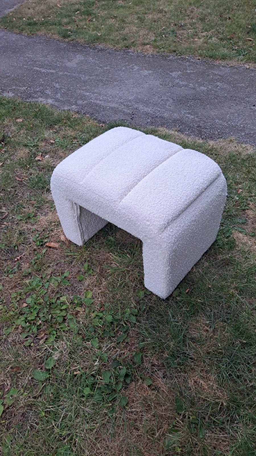 Riviera Maison Poef Bouclé Stof - Zo goed als nieuw, Ophalen, Minder dan 50 cm, Rond, Minder dan 50 cm