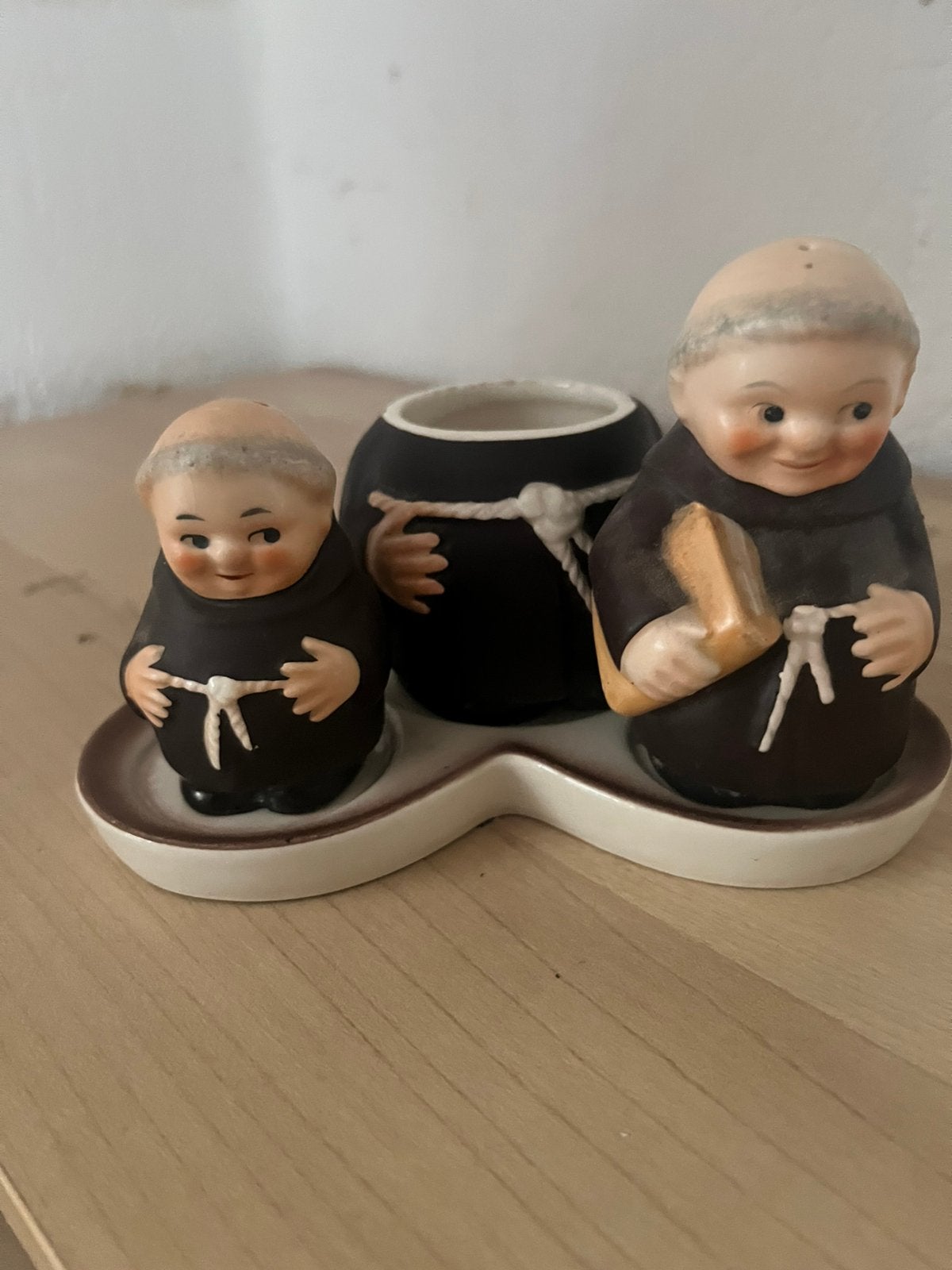 Giebel monniken peper en zoutstel, Ophalen of Verzenden, Zo goed als nieuw