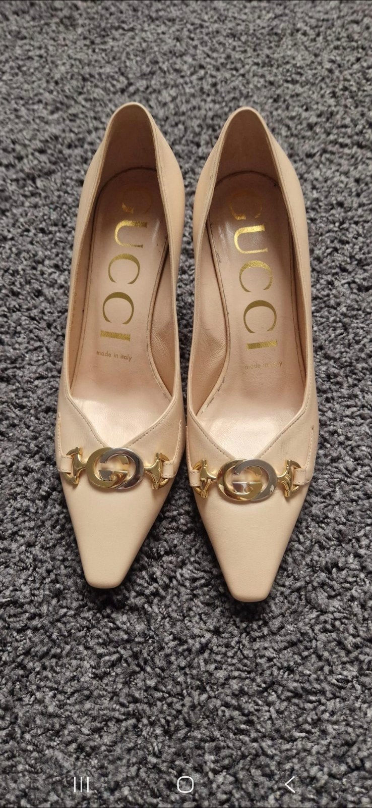 Gucci Pumps - Beige Hakken met Gouden Details Maat 37.5, Ophalen, Pumps, Beige, Gucci