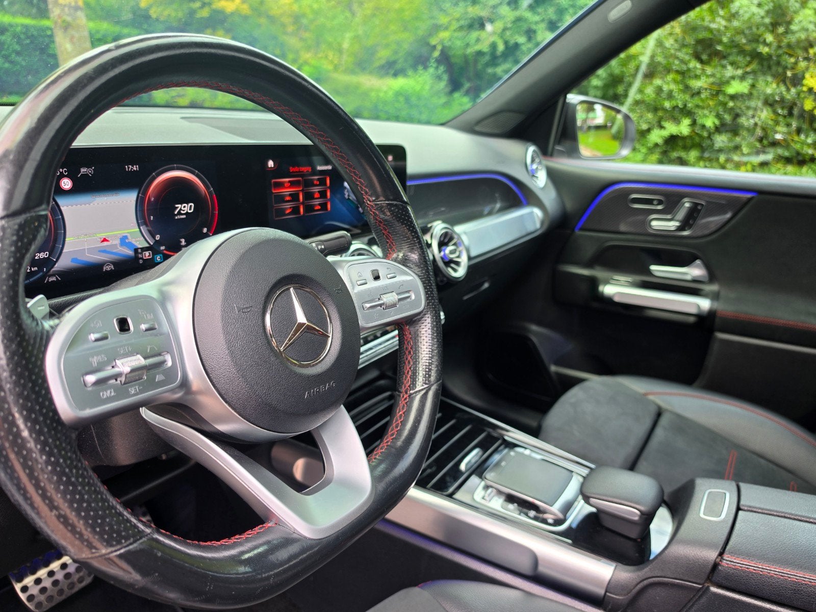Foto 15 van Mercedes GLB 200 7pers/zits AMG-pakket vol opties!