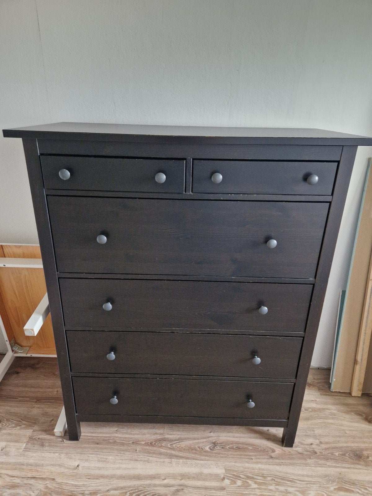 IKEA Hemnes ladekast zwartbruin, Ophalen, Gebruikt, 100 tot 150 cm, 5 laden of meer