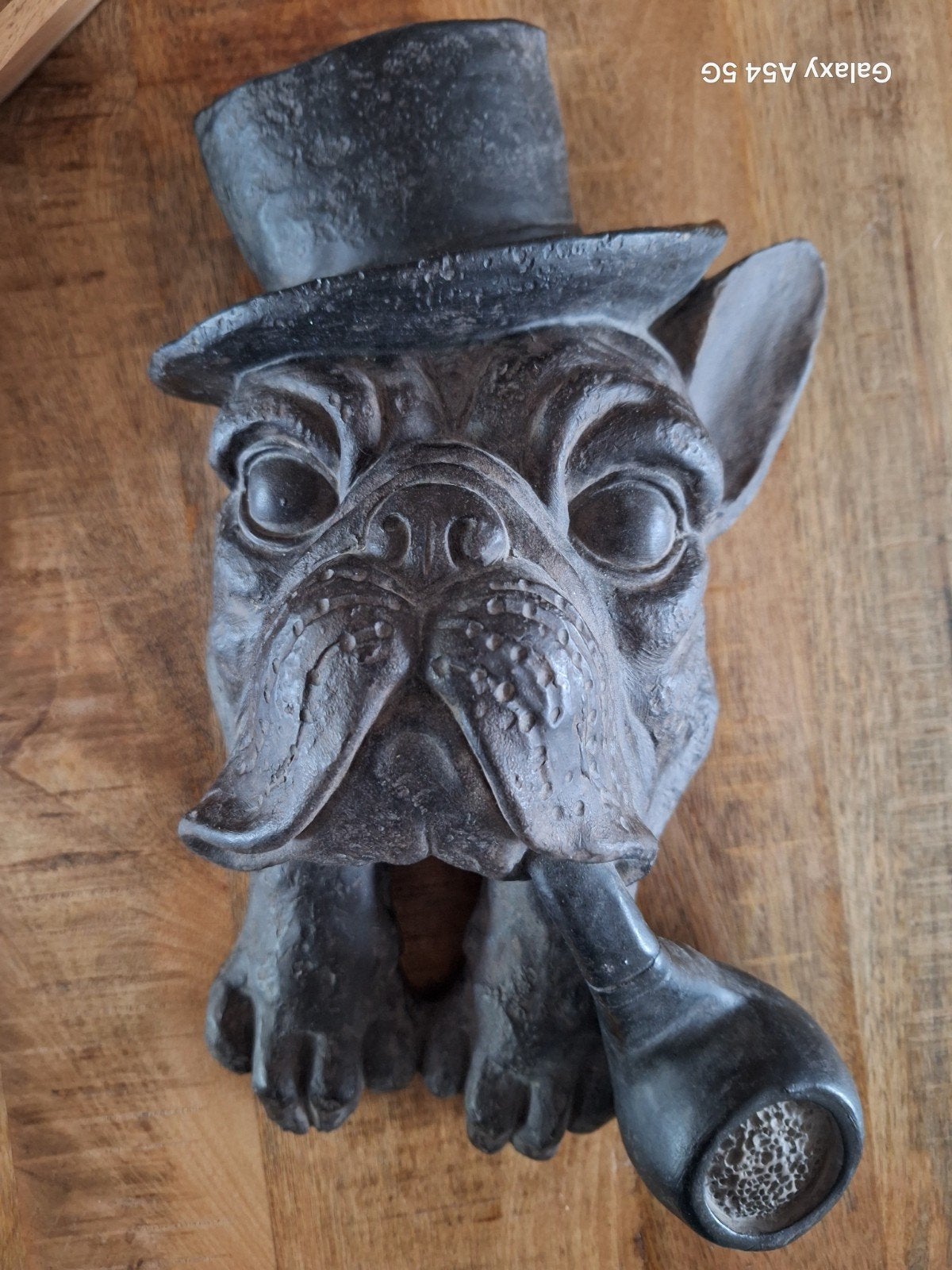 Hangend beeld Franse Bulldog met hoed en pijp - Zwart/Grijs, Ophalen, Overige materialen, Gebruikt, Zwart