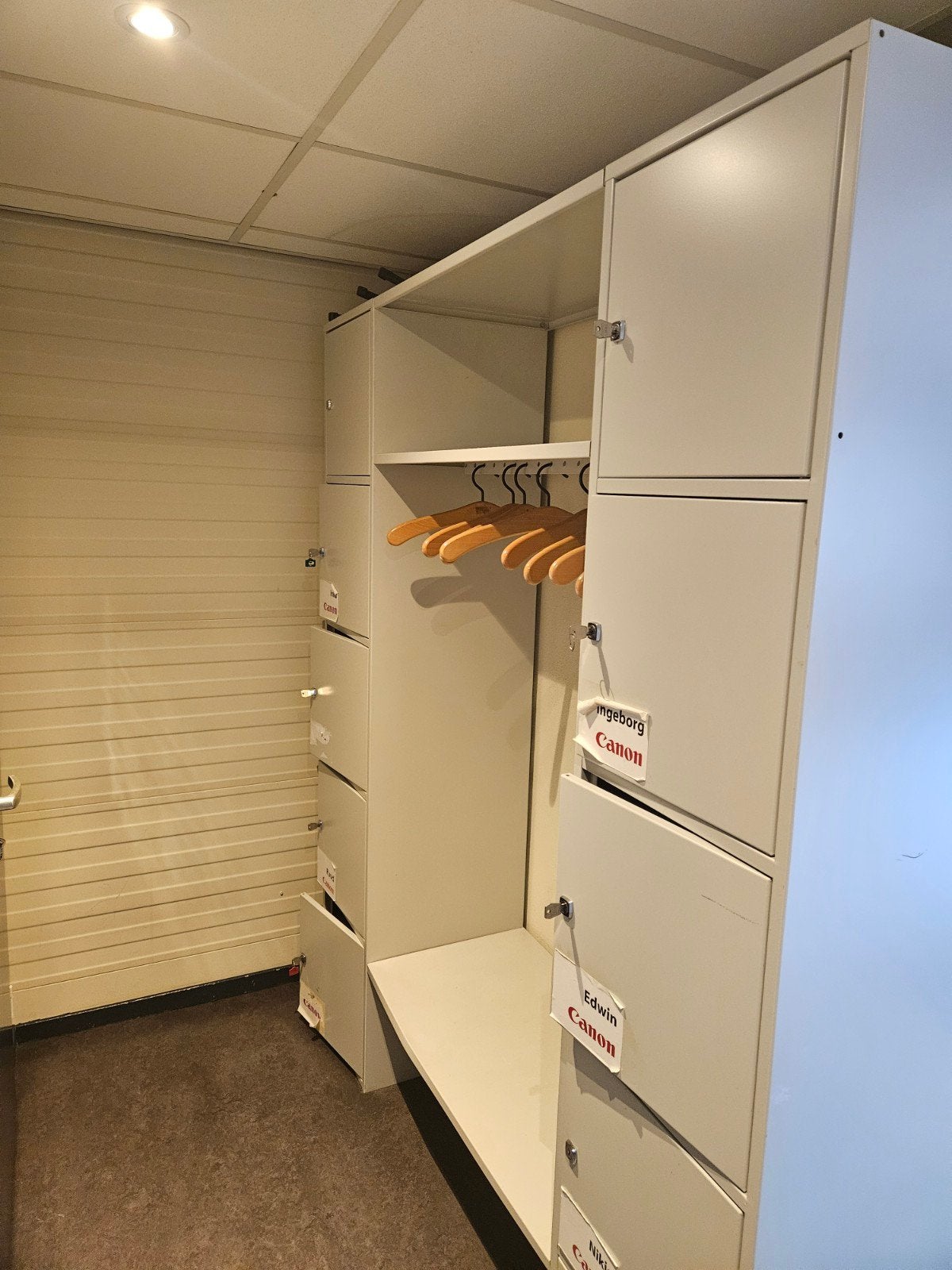 Modulaire kledingkast/lockerkast met hang- en legruimte, Ophalen, Met deur(en), Gebruikt, 200 cm of meer