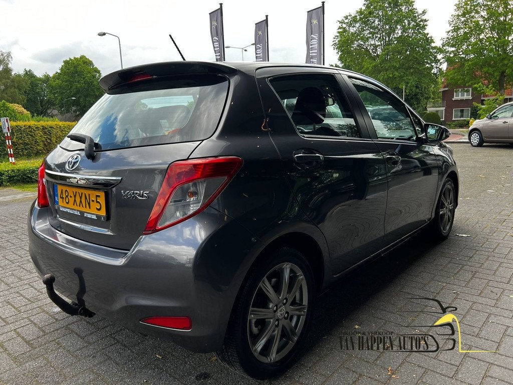Toyota Yaris 1.3 VVT-i Dynamic / apk 6-2027, Euro 5, Stof, Zwart, 4 cilinders