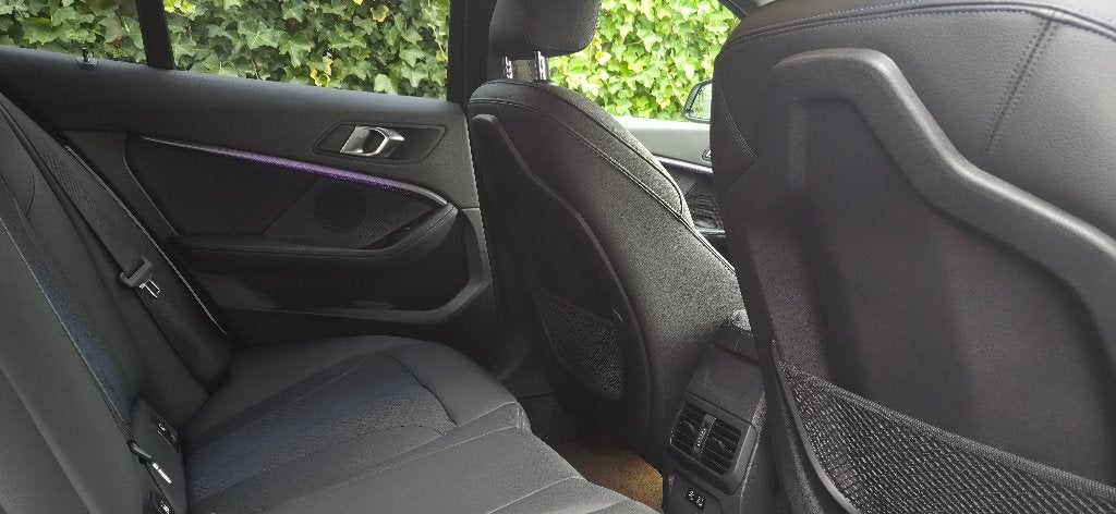 Foto 23 van BMW 1-Serie 118i 136pk 2021 Executive Edition M-sport