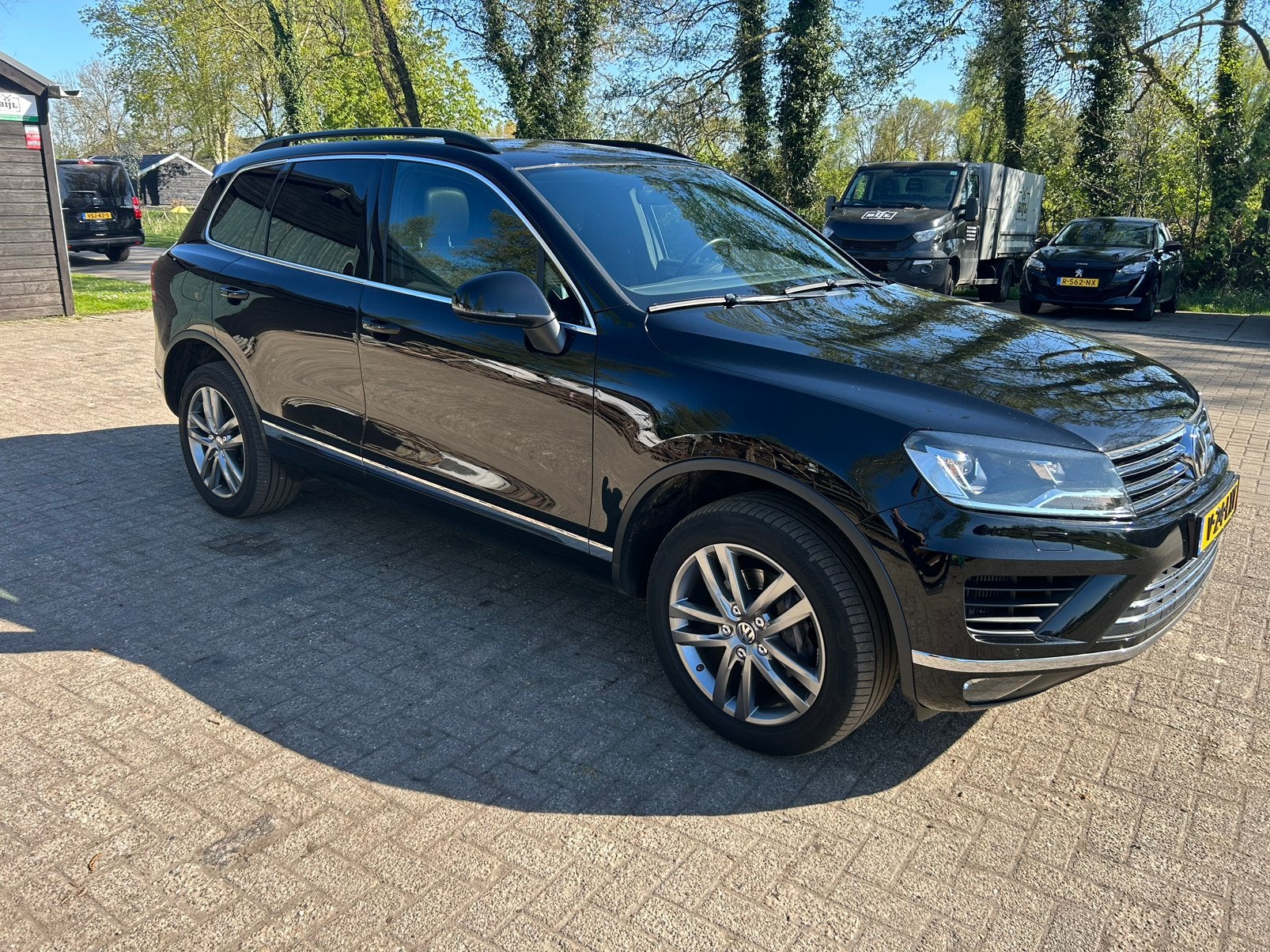 Foto 2 van Volkswagen Touareg Grijs Kenteken VAN
