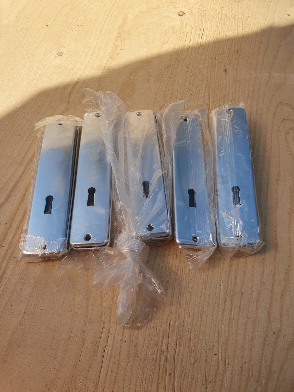 Nieuwe deurschilden met sleutelgat - 5 stuks, Ophalen of Verzenden, Nieuw, Rvs, Overige typen