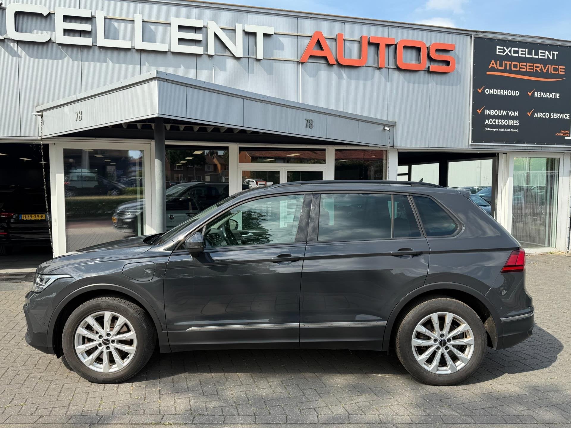 Volkswagen Tiguan 1.4 TSI eHybrid Business+, Auto's, Dealer onderhouden, Stof, 4 cilinders, Automatische klimaatregeling