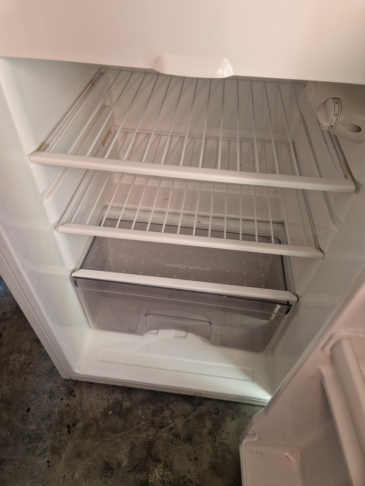 2 defecte koelkasten - gratis af te halen voor onderdelen, Witgoed en Apparatuur, Zonder vriesvak, Ophalen of Verzenden, Minder dan 75 liter
