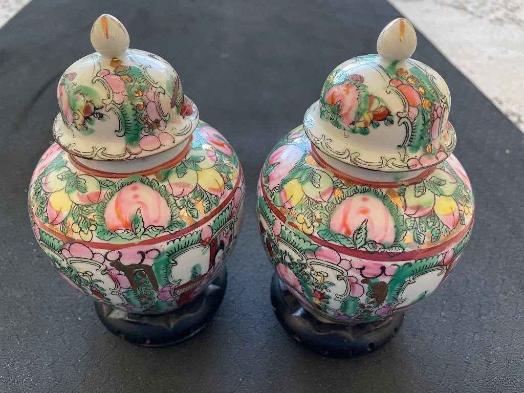 Twee gemberpotjes | rose-stijl, Ophalen