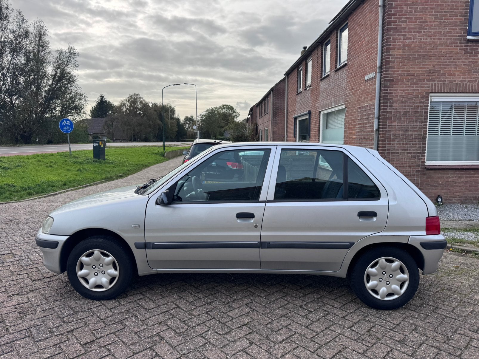 Peugeot 106 1.1 Sketch 2002 Grijs, Auto's, Voorwielaandrijving, 4 cilinders, 400 kg, Origineel Nederlands