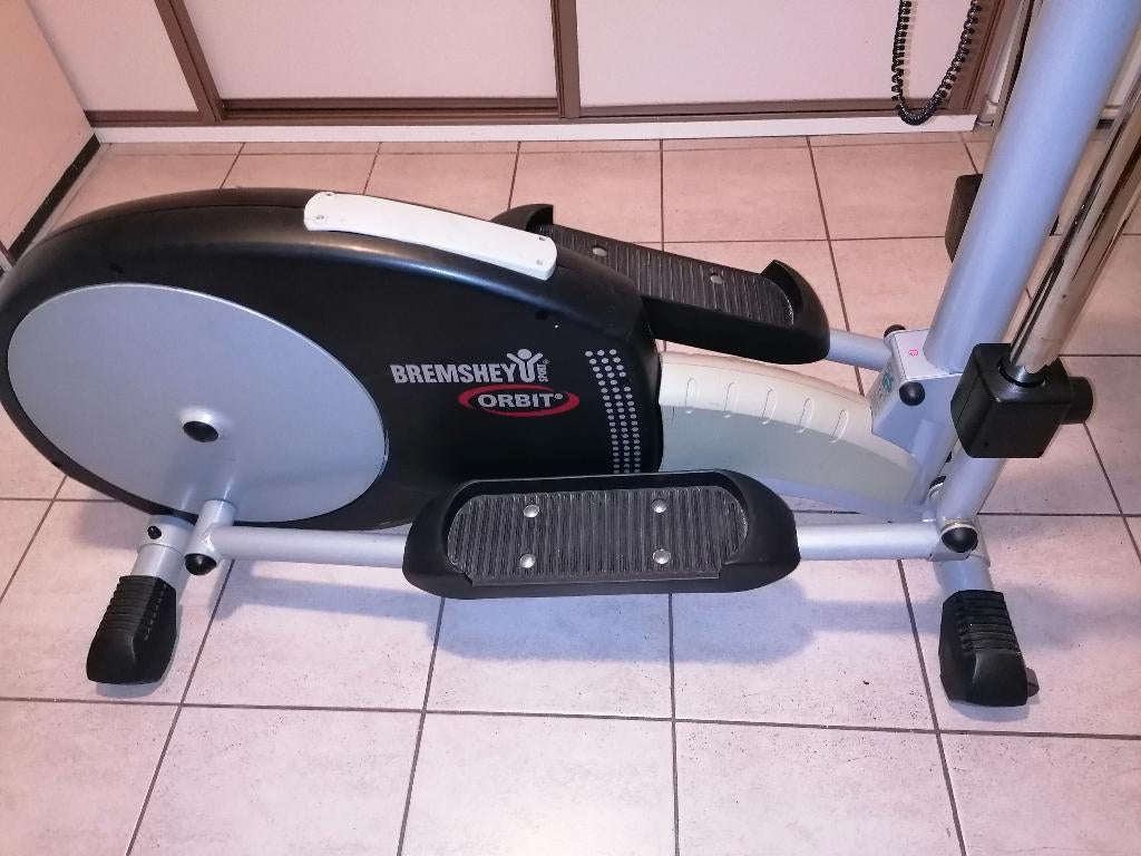Te koop hometrainer, Sport en Fitness, Ophalen, Buik, Zo goed als nieuw, Metaal