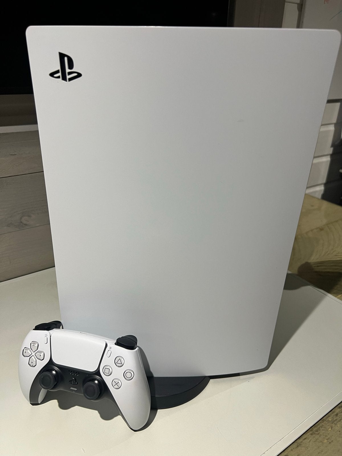 Sony PlayStation 5 digitaal Edition met controller, Spelcomputers en Games, Spelcomputers | Sony PlayStation 5, .., Gebruikt, Playstation 5