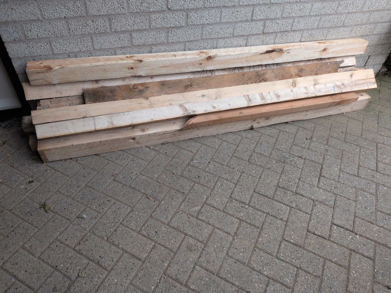Diverse houten balken en planken, gebruikt, Doe-het-zelf en Verbouw, Ophalen, Gebruikt, 25 tot 50 mm, 200 tot 250 cm