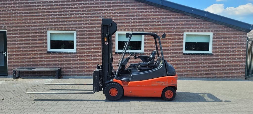 Linde E30 heftruck, Ophalen