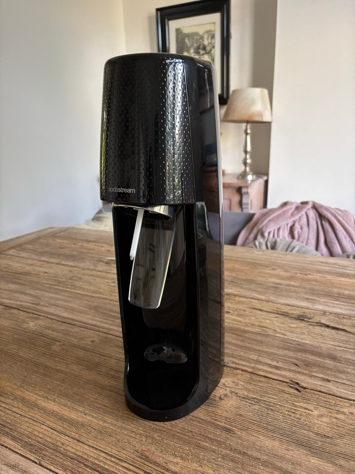 Sodastream bruiswaterapparaat - Zwart, Witgoed en Apparatuur, Ophalen of Verzenden, Zo goed als nieuw
