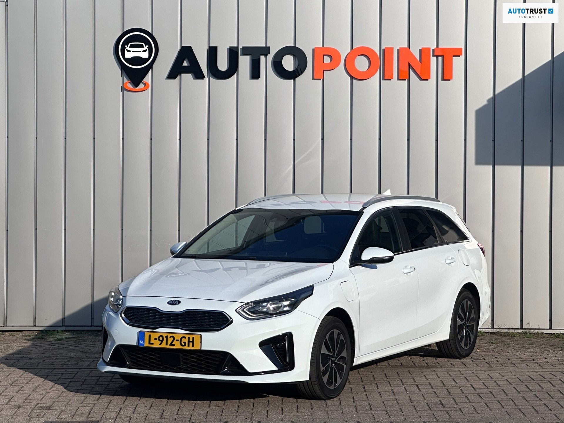 Kia Ceed Sportswagon 1.6 GDI PHEV DynamicPlusLine EERSTE EIG, Gebruikt, Wit, 1508 kg, Xenon verlichting