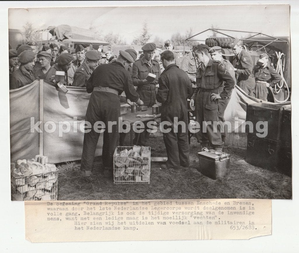 4 grote persfoto's oefening Grand Repulse 1953 leger NL, Verzamelen, Verzenden, X, Foto of Poster, Nederland