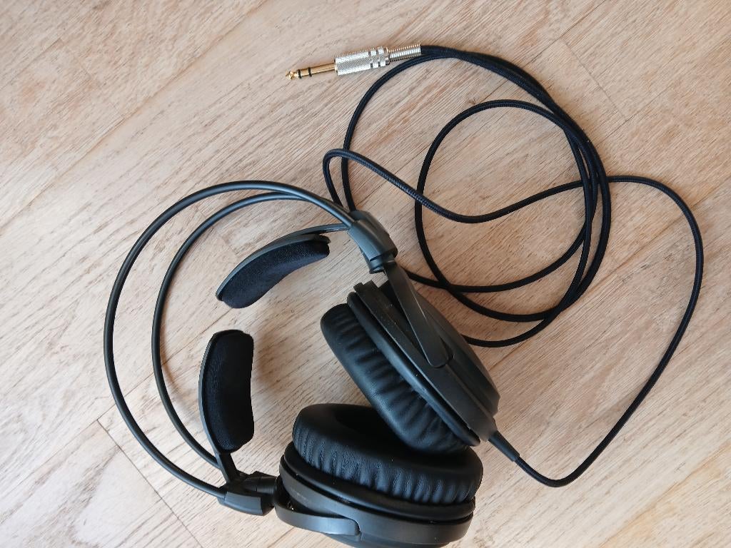 Audio Technica ath a500x gesloten hoofdtelefoon, Ophalen of Verzenden, Gebruikt, Over oor (circumaural), Overige merken