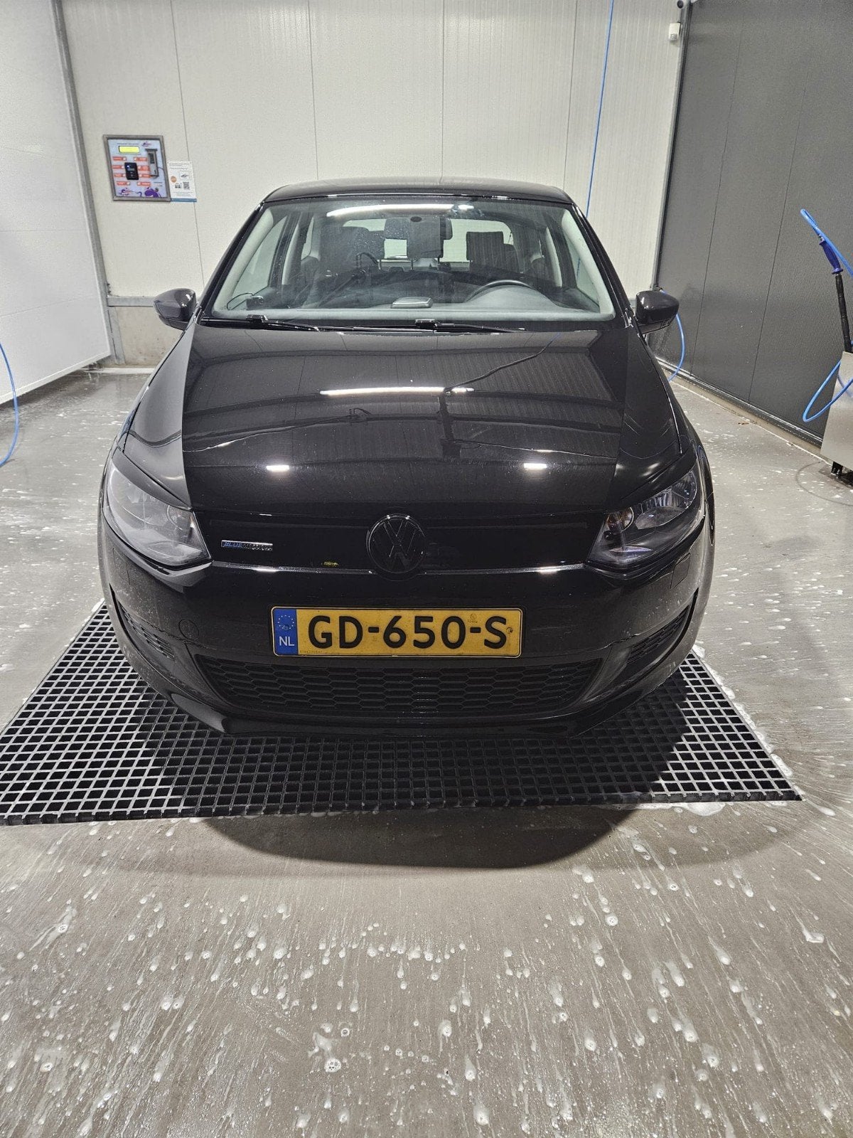 Volkswagen Polo 1.2 51KW 2011 Zwart, Auto's, Voorwielaandrijving, 972 kg, 40 €/maand, 1198 cc