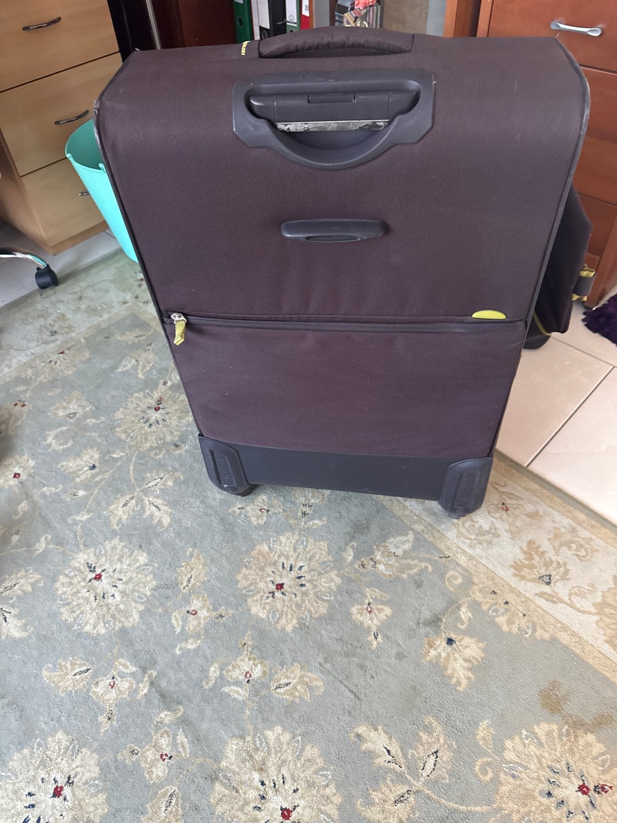 Delsey Koffer Bruin met Wieltjes en Uitschuifbare Handgreep, Ophalen, 30 cm of meer, Gebruikt, Bruin