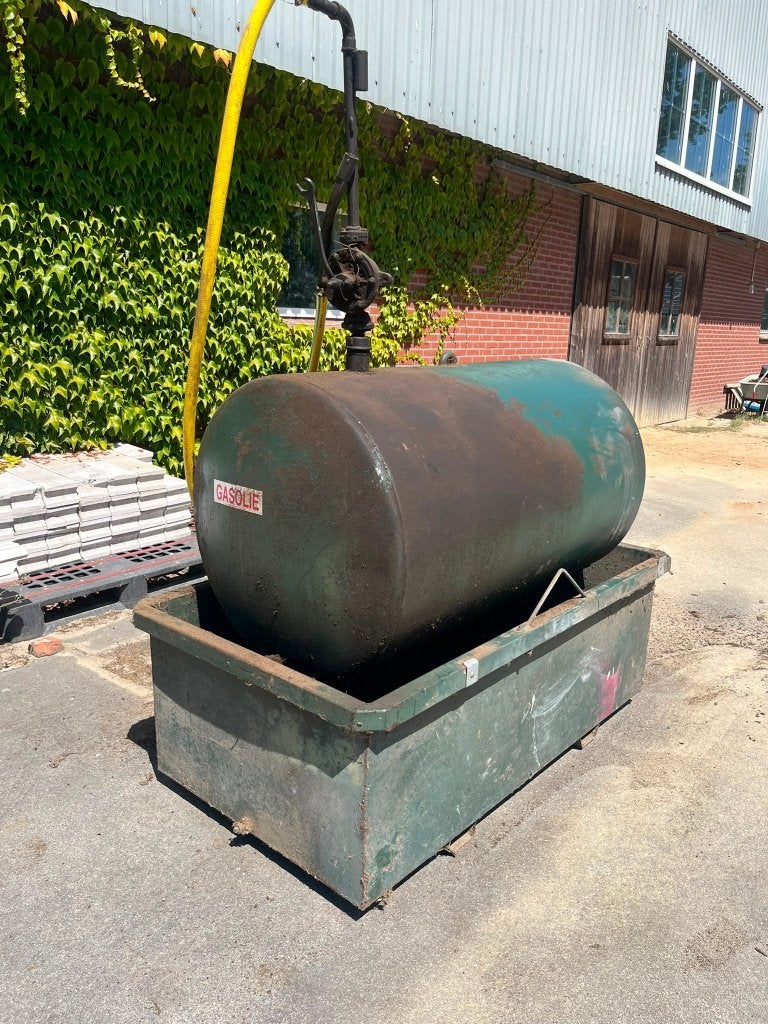 Dieseltank 600 liter incl. lekbak, Ophalen