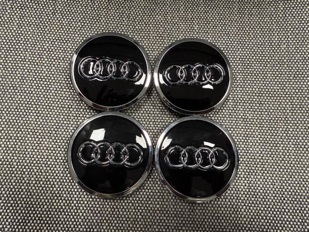 Nieuwe Audi 61mm Zwart Naafdoppen Naafkapjes Naafkappen, Auto diversen, Wieldoppen, Ophalen of Verzenden, Nieuw