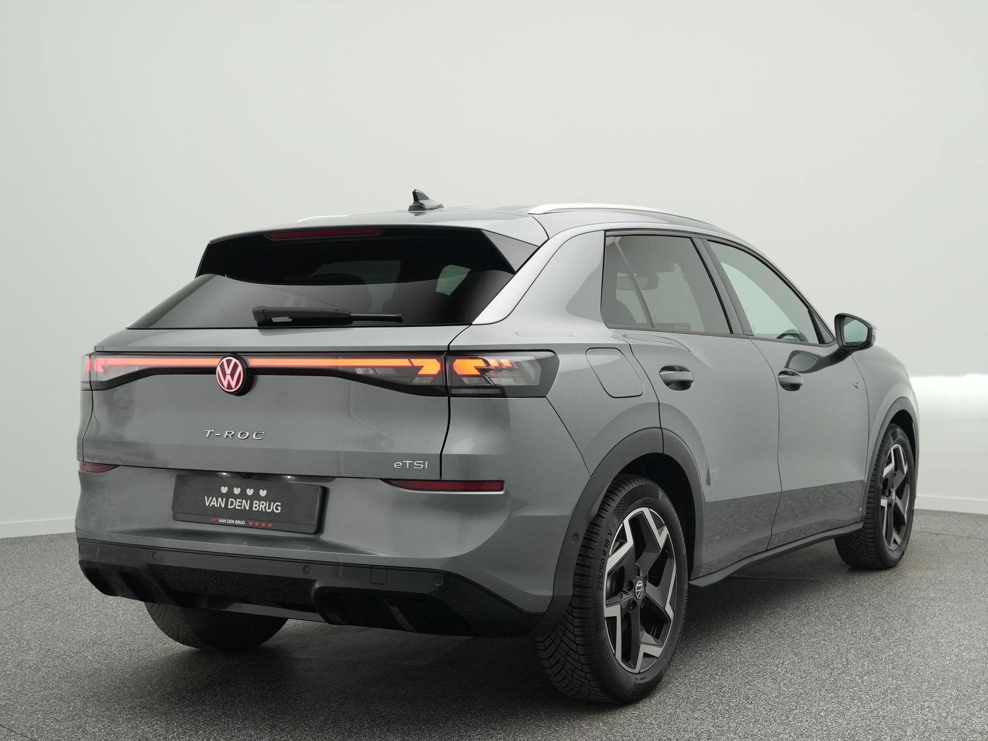 Volkswagen T-Roc R-line 1.5 eTSI 150PK DSG | Adaptieve Cruis, Auto's, 1374 kg, Stof, 4 cilinders, 150 pk