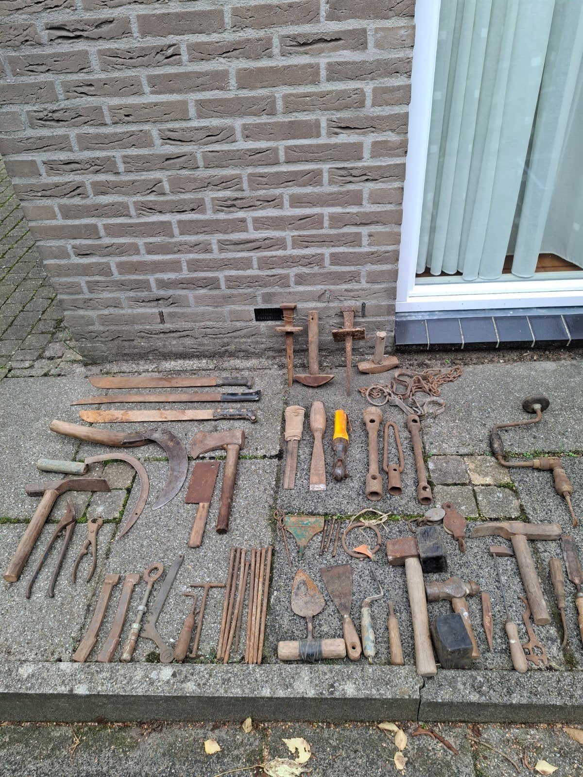 Partij oud (antiek) boeren gereedschap, Ophalen