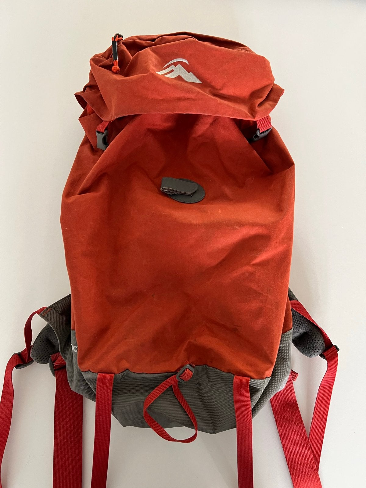 Macpac Weka 24 Rugzak - Ideaal voor dagtochten, Gebruikt, 25 tot 40 cm, Trekking, Ophalen