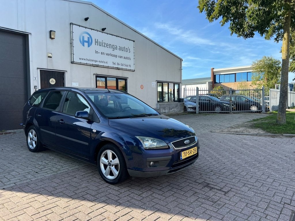 Ford Focus Wagon 1.6-16V Futura, Auto's, Focus, 1596 cc, Gebruikt, Zwart