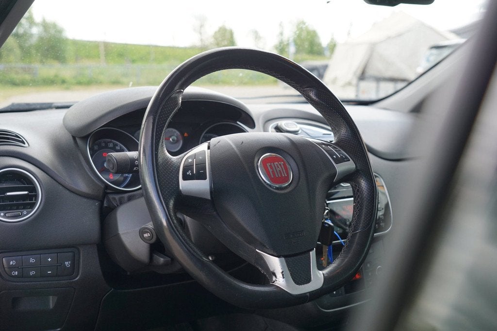 Fiat Punto Evo 0.9 TwinAir Lounge | Nero Vesuvio | Sportstoe, Auto's, Voorwielaandrijving, Gebruikt, Euro 6, Origineel Nederlands