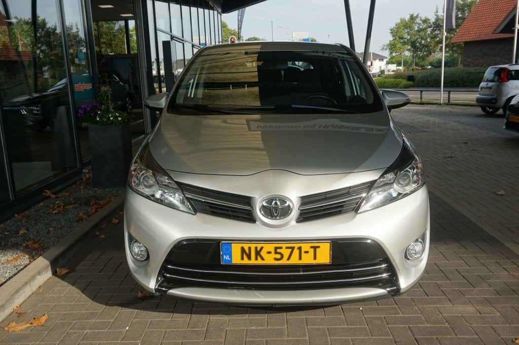 Toyota Verso 1.8 VVT-i Business 7-Persoons | Navi | Cruise |, Auto's, 12 maanden, Gebruikt, Euro 6, 4 cilinders